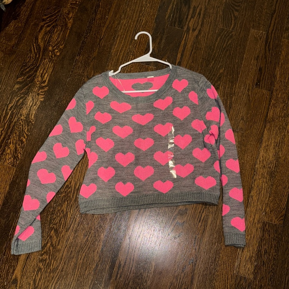 H&M grey and pink heart sweater size S NWT super cute!